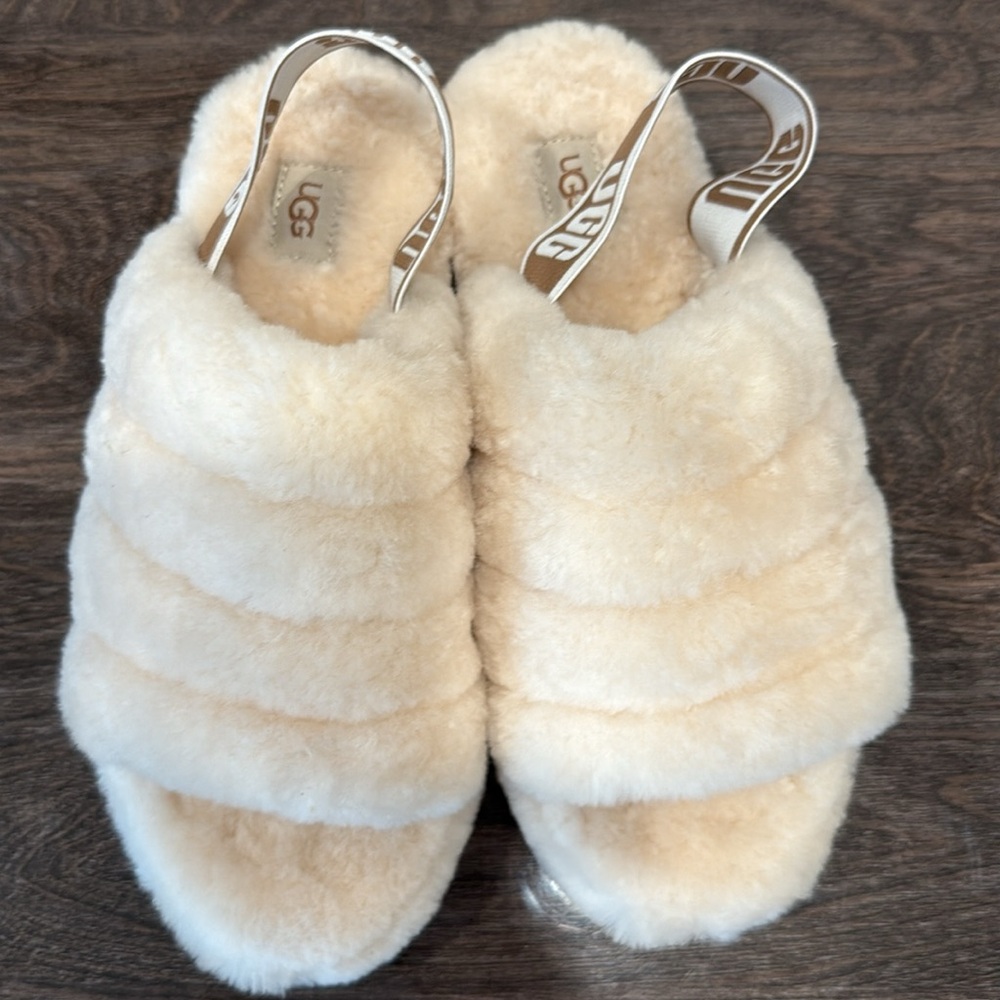 UGG Fluffy Tan Slippers - Picture 5 of 6